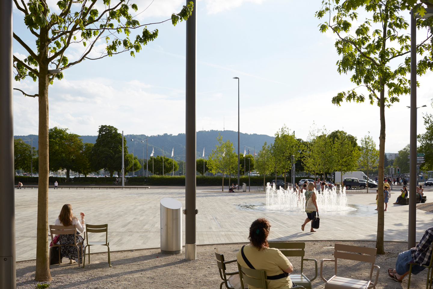 Sechselaeutenplatz, Zuerich, Juni 2014. Photo by Elisabeth Real Foxtrail Hera Zrich Bellevue Sechselutenplatz Schnitzeljagd