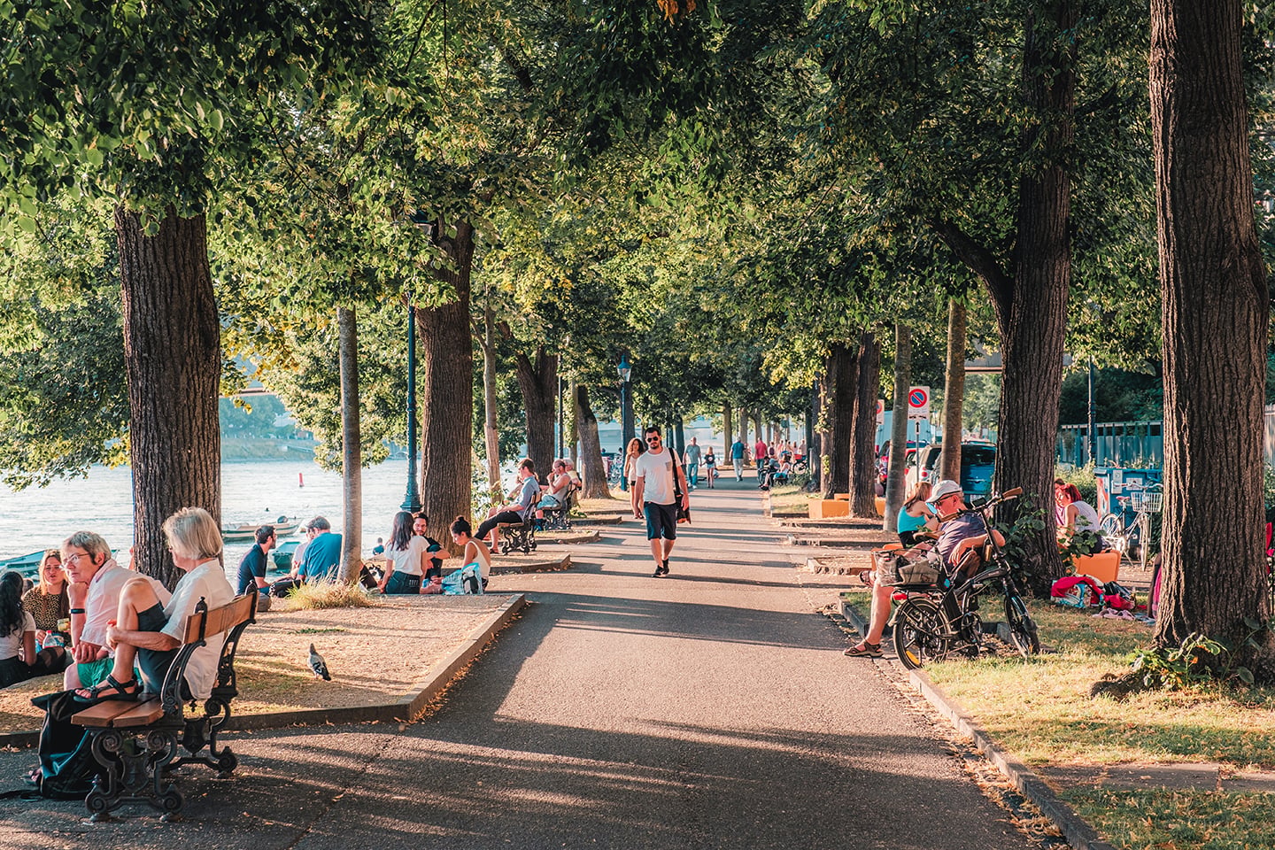 Flanieren am Rhein // Strolling along the Rhine Foxtrail Cyan Basel Rhein Schnitzeljagd 70