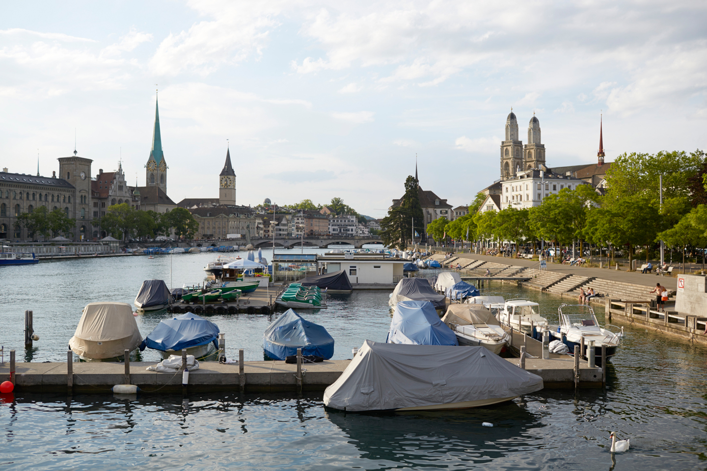Sicht von Quaibruecke aus Rtg HB, Zuerich, Juni 2014. Photo by Elisabeth Real Foxtrail Hera Zrich Stadt Blick Header 39