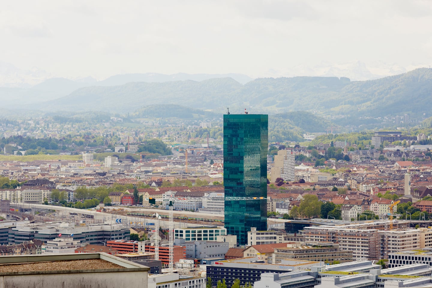 Aussicht Waid auf Zuerich, 8. Mai 2014. Photo by Elisabeth Real Foxtrail Spartakus Zrich Zrich West Header 4